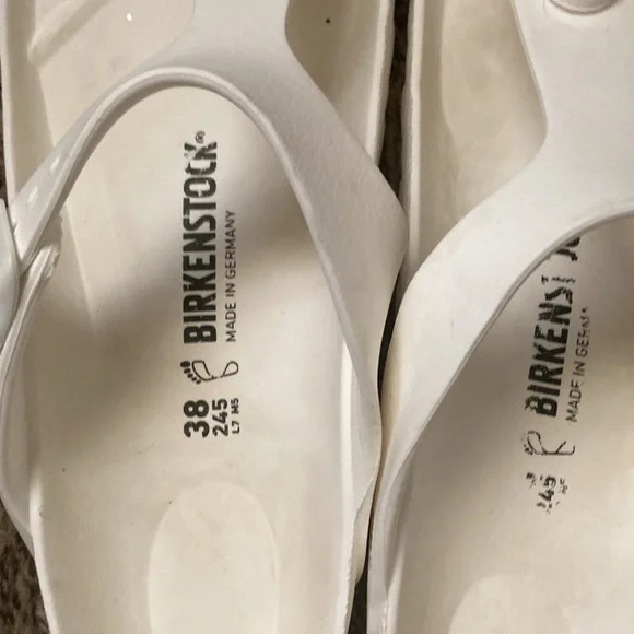 EUC Birkenstock white sandals Sz 38 - Picture 2 of 3